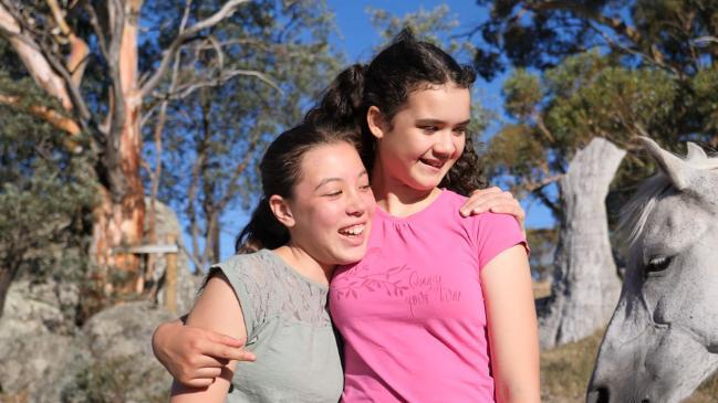 Aja and Ayumi Bailey win Pride of Australia Award for saving Dad's life