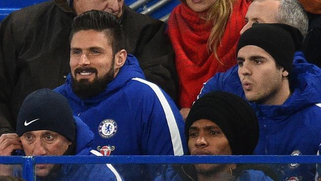 Newly-signed Chelsea striker Olivier Giroud (back-C)