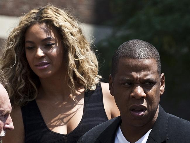 Why is Jay-Z Wearing This Medallion? Does He Believe That White