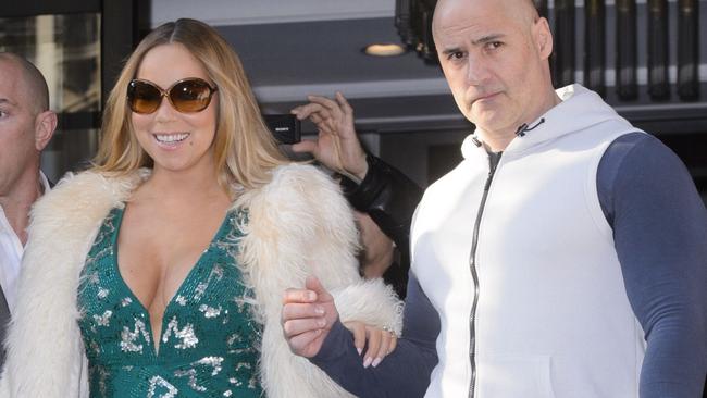 ONLINE ONLY 5614899f - Mariah Carey out and about, London, Britain - 17 Mar 2016 Pictured: Mariah Carey leaving the Corinthia Hotel Ref: SPL1248274 170316 Picture by: Rex Features / Splash News Splash News and Pictures Los Angeles: 310-821-2666 New York: 212-619-2666 London: 870-934-2666 photodesk@splashnews.com