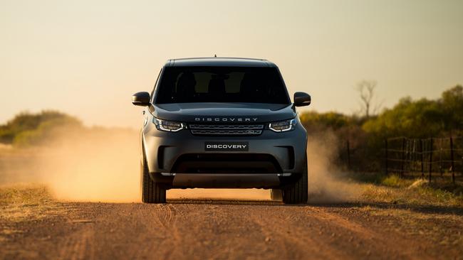 Land Rover Discovery SD4 SE | news.com.au — Australia’s leading news site