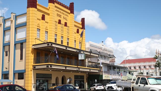 Innisfail business centre's main street - Rankin St, including Cassowary Coast Regional Council chambers - the heritage-listed Johnstone Shire Hall.