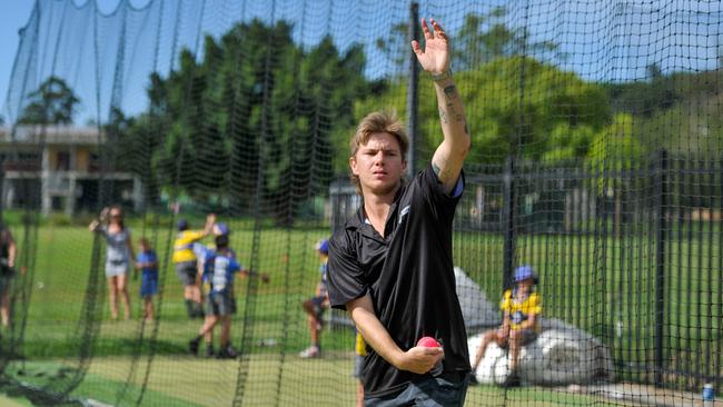 Adam Zampa showcasing sends one down at Lismore.