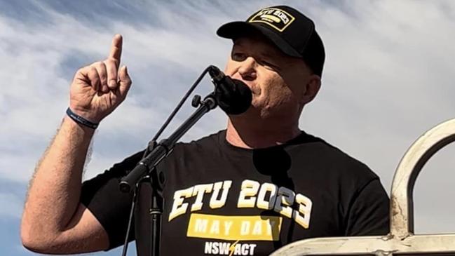 ETU NSW secretary Allen Hicks has accused Anthony Albanese of misrepresenting the rights of workers.