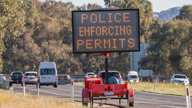 Border checks on the Victorian/NSW border. Picture: Simon Dallinger