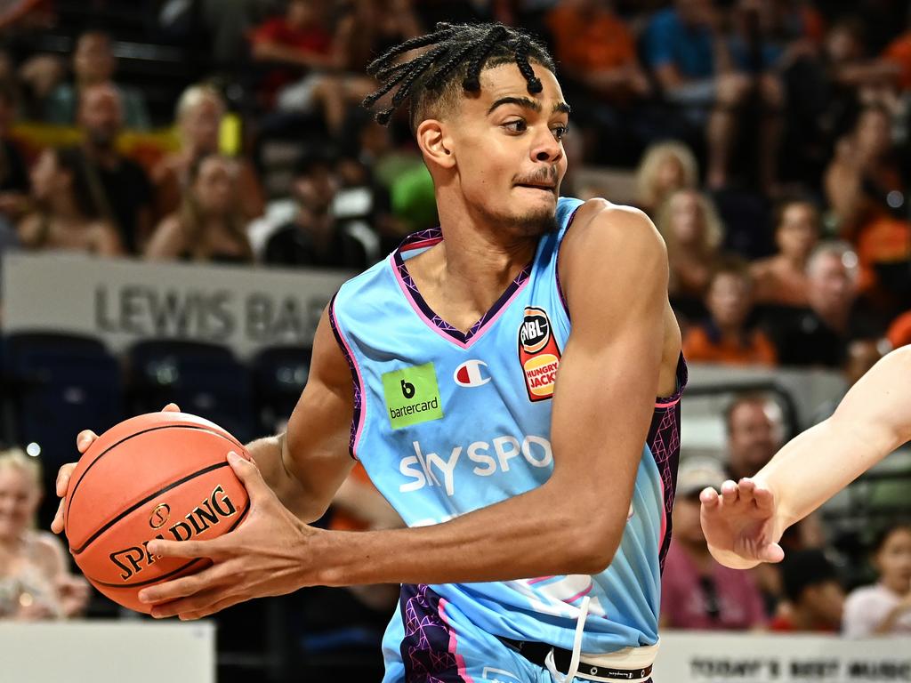 Jalen Slawson of the Sacramento Kings looks on in the first half of a  News Photo - Getty Images