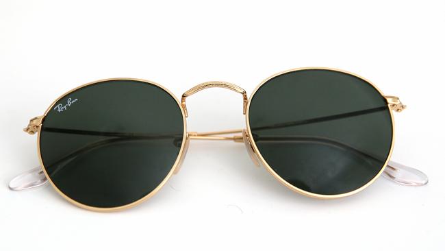 Ray Ban sunglasses: This is my new favourite purchase. I had another pair of Ray Bans for 10 years that made it to Europe and India and I feel like I got my money’s worth. It was time for a new pair.