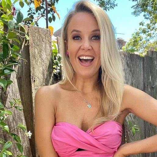 Jana said that using filters on dating apps had been a “disaster”. Picture: Instagram/Jana Hocking.