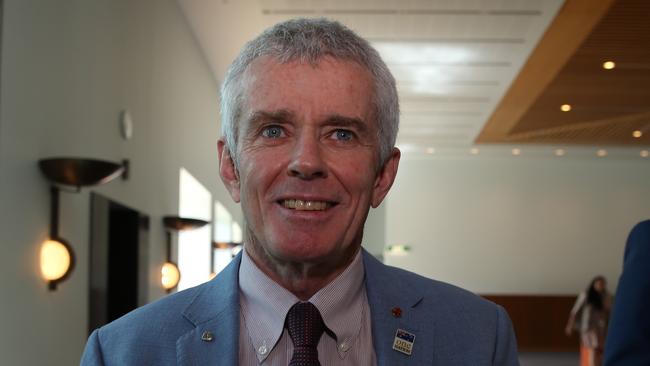 Malcolm Roberts