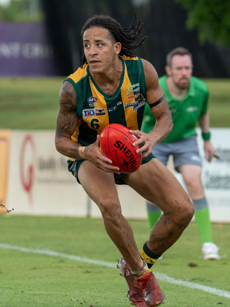 Silver Yousif playing for PINT in the 2024-25 NTFL season. Picture: Tymunna Clements / AFLNT Media