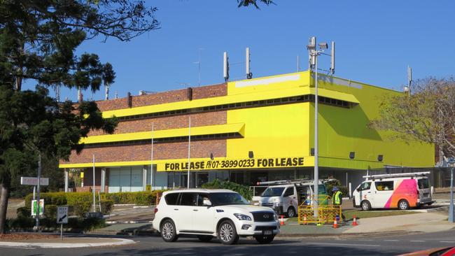 Work underway at 1437 Logan Rd, Mt Gravatt. Photo: Kristy Muir