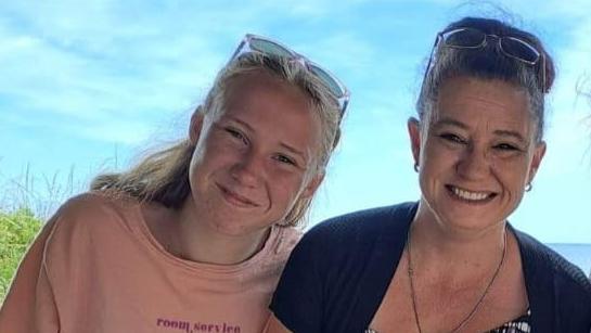 Missing Burnie teenager Shyanne-Lee, 14, with her mother Bobbi-Lee Ketchell. Picture: Facebook.