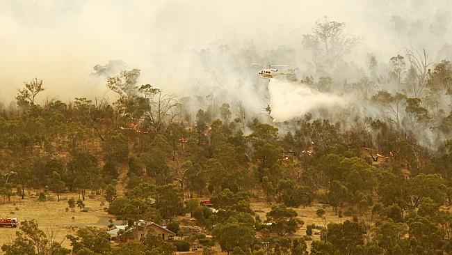 Raging Fires Leave Victorian Towns Under Threat | Herald Sun