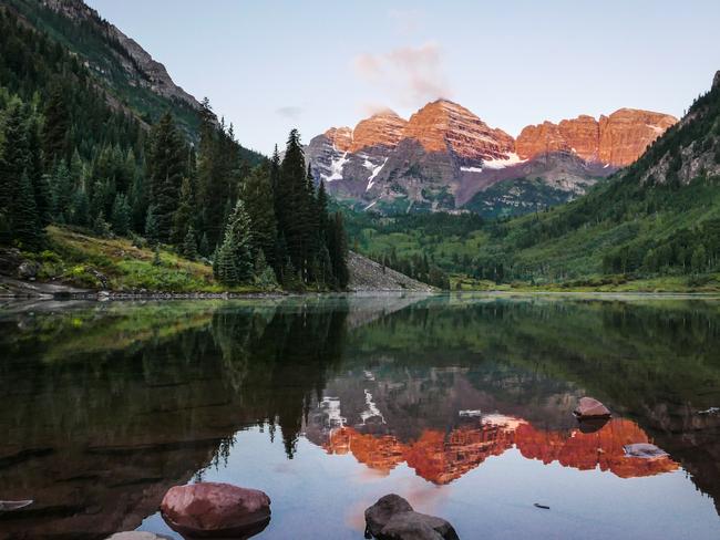 Sunrise at the Maroon Bells, Aspen