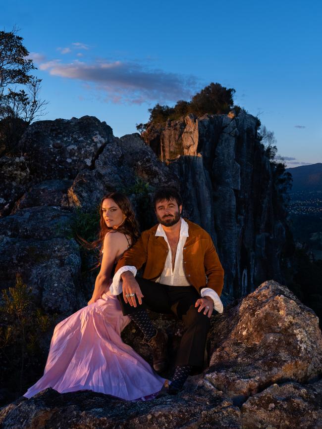 Angus and Julia Stone near Byron Bay in 2021. Picture: Daniel Mayne