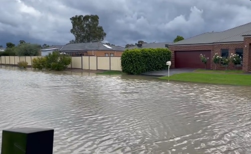 More than 300 Victorians called for assistance overnight due to rain and floods. Photo: Twitter