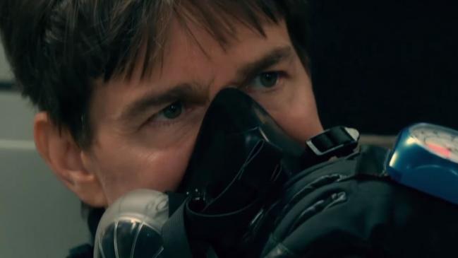 Tom Cruise has attempted another daring stunt.