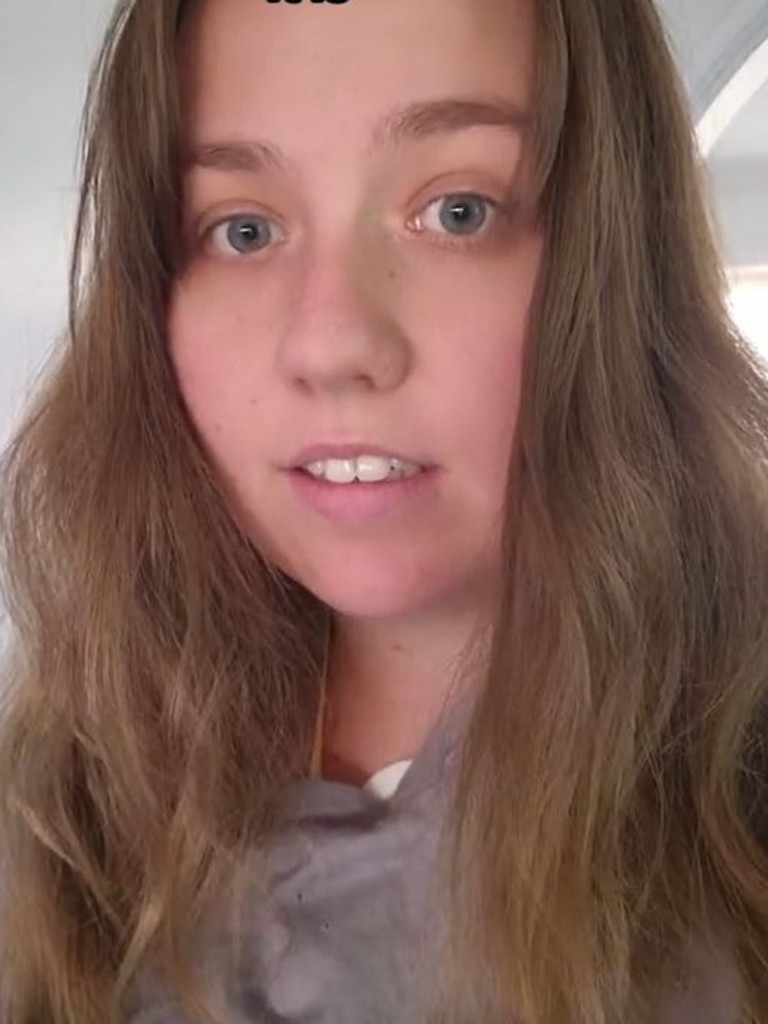 Tarhnee said she ‘voluntarily’ pays her dad some money each week, but revealed she will never be able to pay him back completely for the home. Picture: TikTok/sunshinepuffle