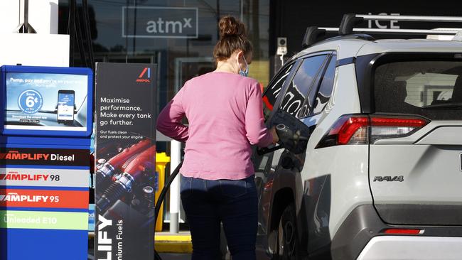 BRISBANE, AUSTRALIA - NewsWire Photos AUGUST 9, 2022: The Australian Bureau of Statistics will release the latest Monthly Household Spending Indicator, revealing how much more and less we are spending each month. Pictured are shoppers getting fuel and groceries in Brisbane. Picture: NCA NewsWire/Tertius Pickard