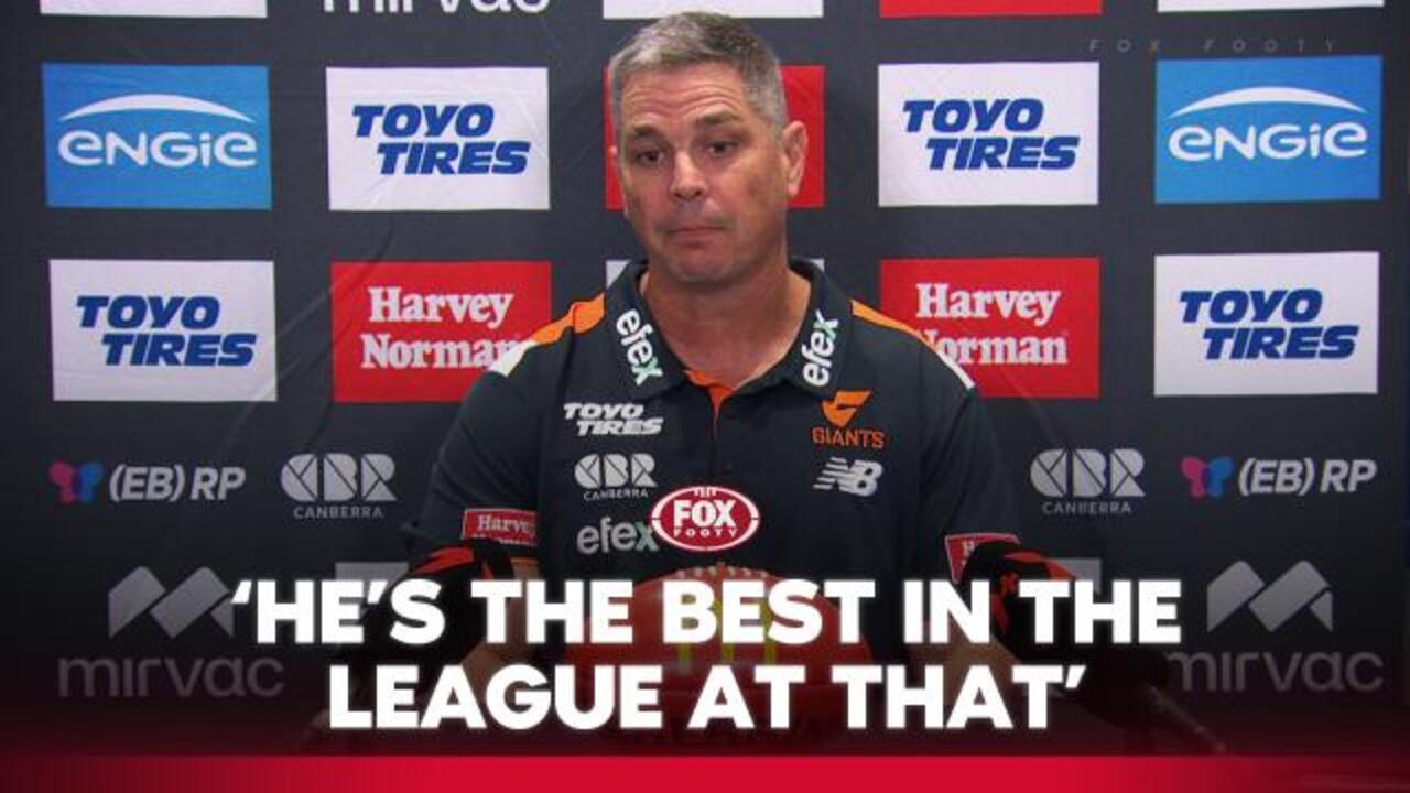 Kingsley chats Hogan's marking display!