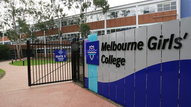 Melbourne Girl`s College is striving for a rubbish free environment.