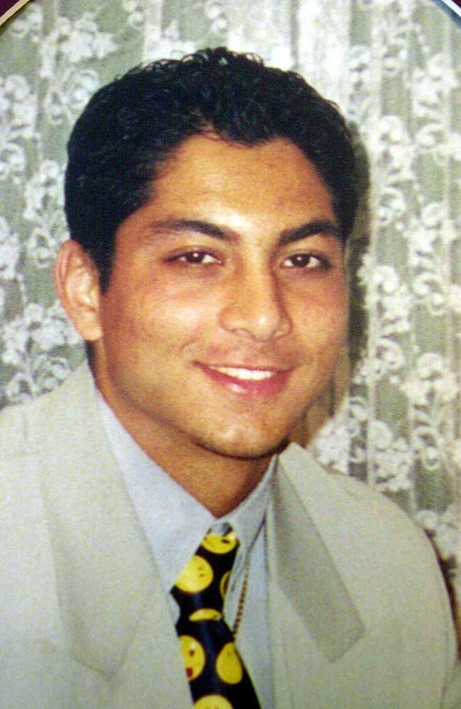 Shahab Kargarian (17) who was fatally shot in Greenwich Road, Greenwich 08/10/00 in front of girlfriend in robbery gone wrong, David Leonard Collison charged with shooting murder.