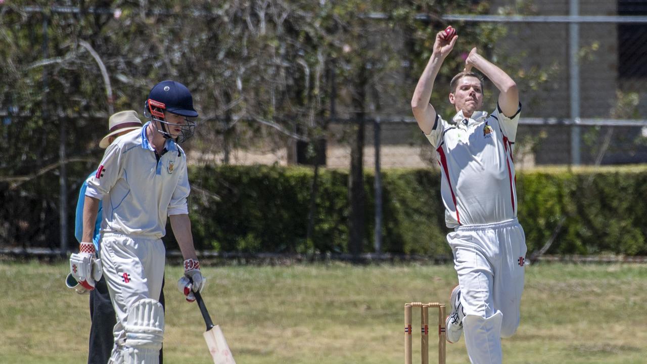 Phillip Reinke bowls for Met Easts. Western Districts vs Met Easts, reserve grade cricket. Saturday, November 26, 2022. Picture: Nev Madsen.