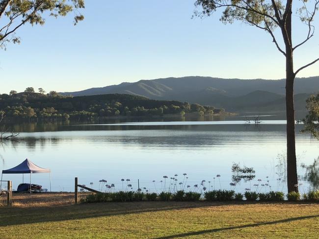 READER PIX.  Beverley MayEmail address Bevmay@netspace.net.auContact number 0412394402Suburb DonvaleLocation of photo Lake Eildon, Mansfield VicTime of photo 7.30pm