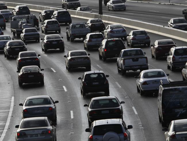 Westgate motorists banked back to Old Geelong Rd. 