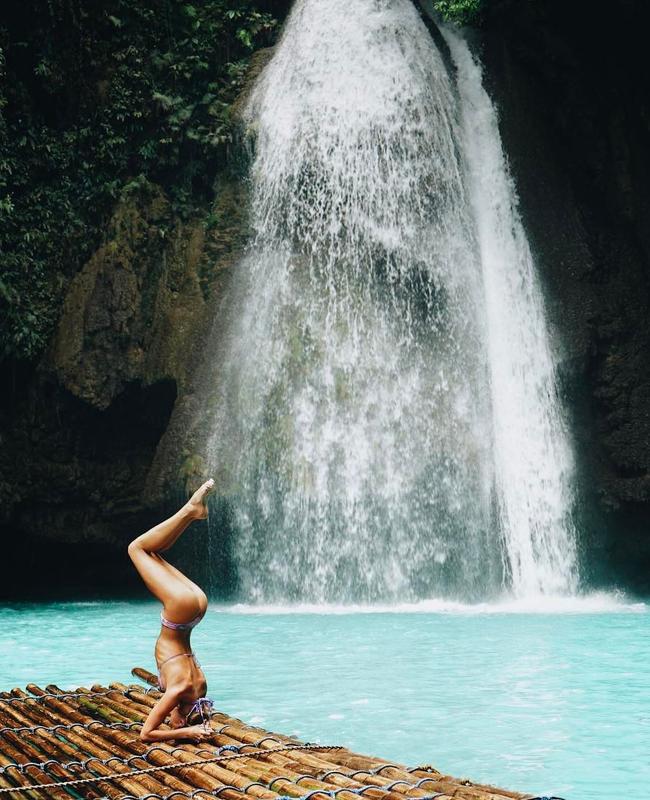 Sjana Elise Earp is ‘pretty much known for being upside down in beautiful locations at sunset or sunrise’. Picture: Instagram