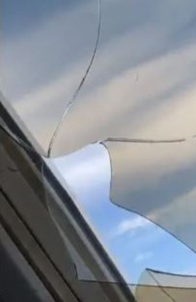 Woman stunned by ‘smashed’ plane window | TikTok