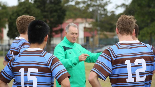 Australian rugby great David Campese has joined the rugby program at Sydney Boys High School.