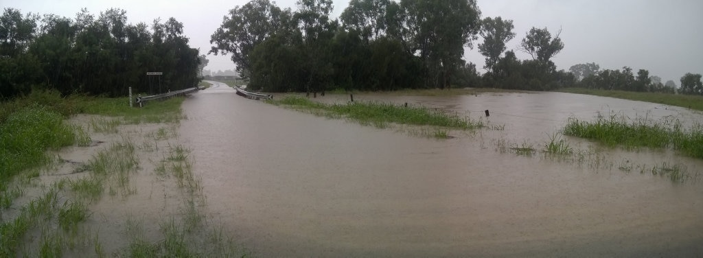 Bremer River at Mt Walker West road, Rosewood about 4pm. Picture: FACEBOOK/ Thomas Forge