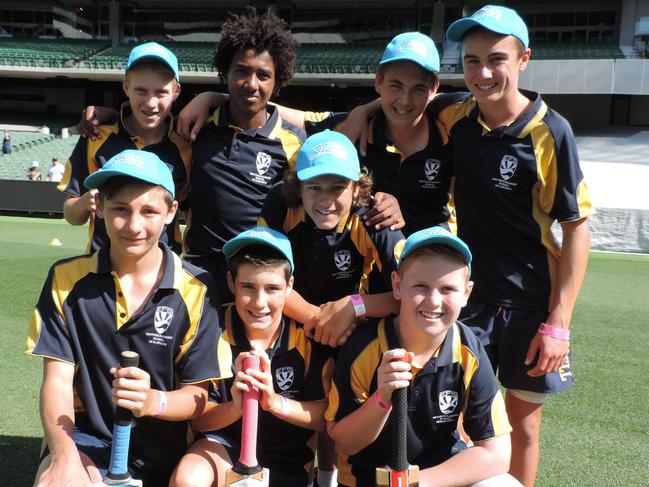 Matt Roberts EFS’ Super 8 Cricket team at the MCG.