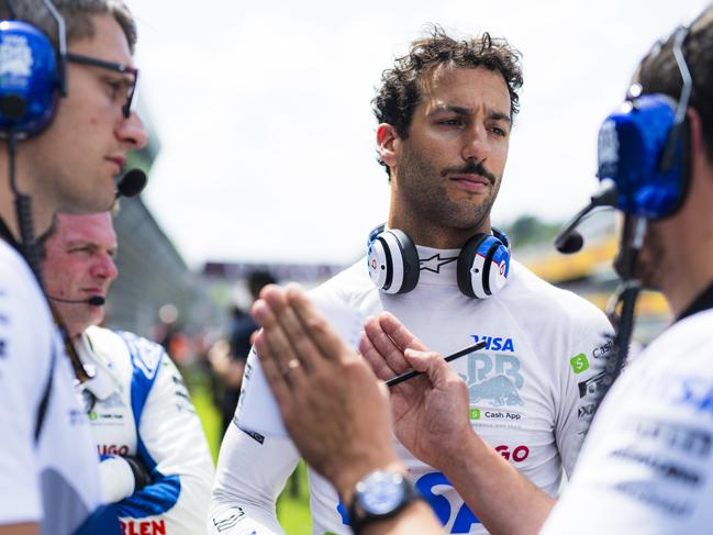 Results are tracking the right way for Daniel Ricciardo. Picture: Rudy Carezzevoli/Getty Images