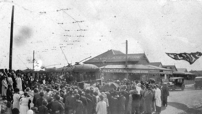 The official opening of the tramline to Harbord. Photo Northern Beaches Library