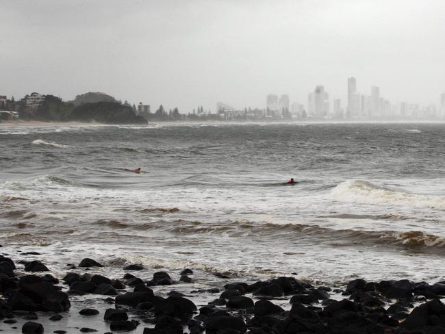 It's finally stopped raining on the Gold Coast !! The weather is still cloudy at Burleigh Heads.