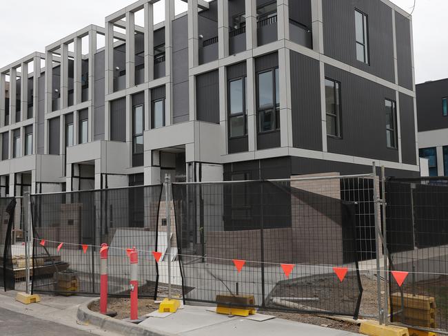 The average cost of a greenfield apartment in Sydney is $918,000 – 38 per cent of which is tax and red tape. Picture: NewsWire / Ian Currie