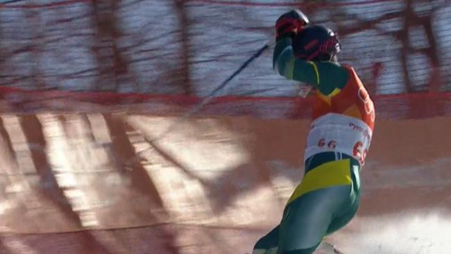 Pemain ski slalom Australia Dom Demschar melewatkan video gerbang pertama