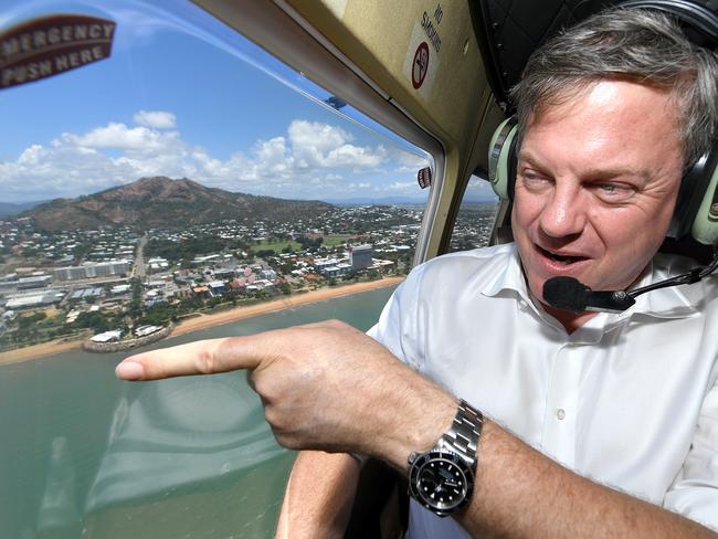 Queensland LNP leader Tim Nicholls looks on during a helicopter flight over Townsville, Thursday, November  2, 2017. Mr Nicholls in Townsville as part of the 2017 Queensland election campaign, today announced a $25.9 million law and order package for the region. (AAP Image/Dave Hunt) NO ARCHIVING