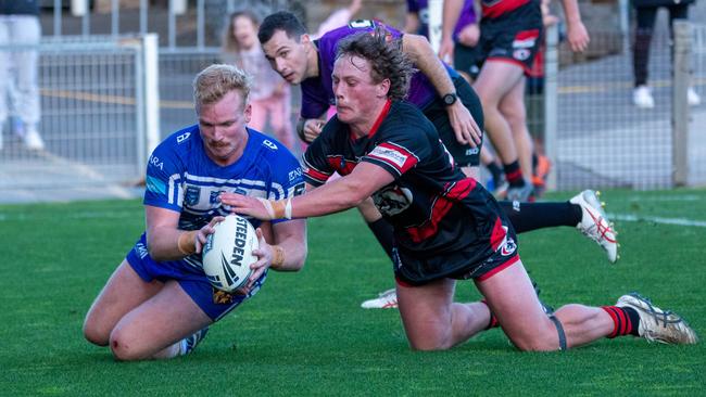 Monty Raper planting the ball down for a try. Picture: Thomas Lisson