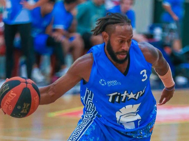 Deba George broke Darwin basketball’s three-point record. Picture: Glenn Campbell