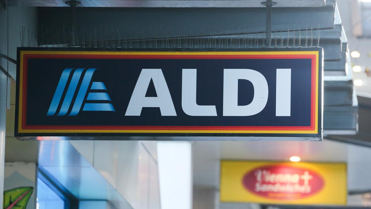 While economist Matt Ellias says it was likely Coles and Woolworths benefited from being located near shopping centres, Aldi stores performed best when they were located near either a Coles or Woolworths. Picture: NewsWire/ Gaye Gerard