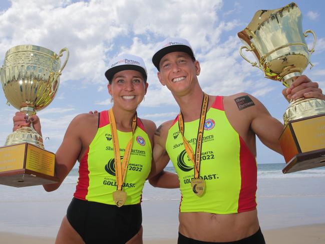 2022 Coolangatta Gold winners Carla Papac and Ali Day. Picture credit: Surf Life Saving Australia