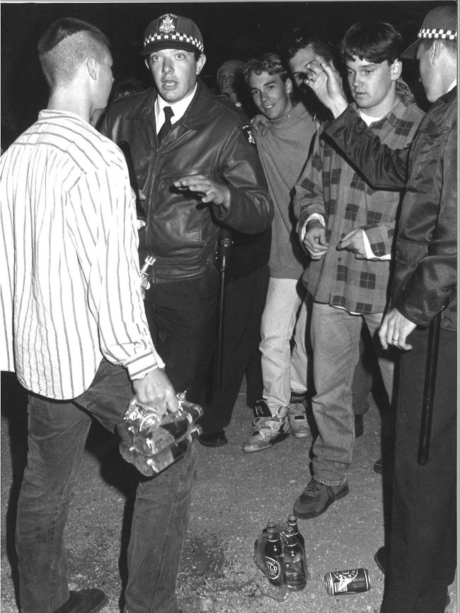 Police speaking with revellers at NYE celebrations in Torquay 1993