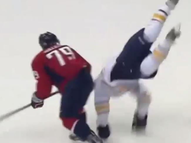 Aussie’s awesome hip-check stuns NHL