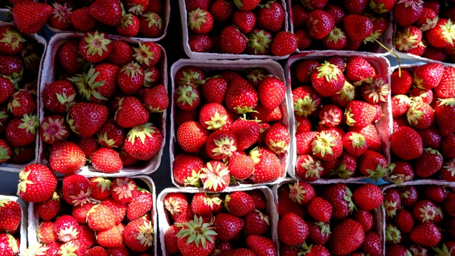 Some people are even recommending a mix of vinegar, baking soda and water as the key to getting your strawberries properly clean. Image: Pexels.