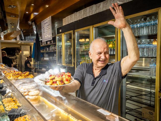 Billl hung up his apron on Sunday— after working three days a week in the kitchen at 75-years-old. Picture: Jake Nowakowski