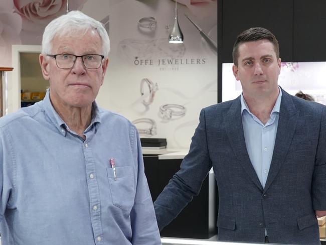 Des Stapleton from Offe Jewellers in Mount Barker with shadow treasurer Matt Cowdrey. Picture: Supplied