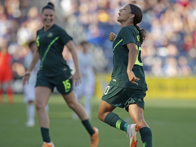 Australia's forward Samantha Kerr (R) celebrates her goal with teammate forward Emily Gielnik (L) against Japan during the second half of the Tournament of Nations women's soccer game in Bridgeview, Illinois, August 2, 2018.    / AFP PHOTO / JIM YOUNG